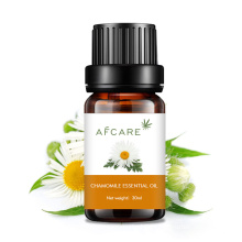 El aceite esencial de hierbas orgánicas de marca privada con árbol de té repara delicadamente y mejora la piel elimina las marcas de acné